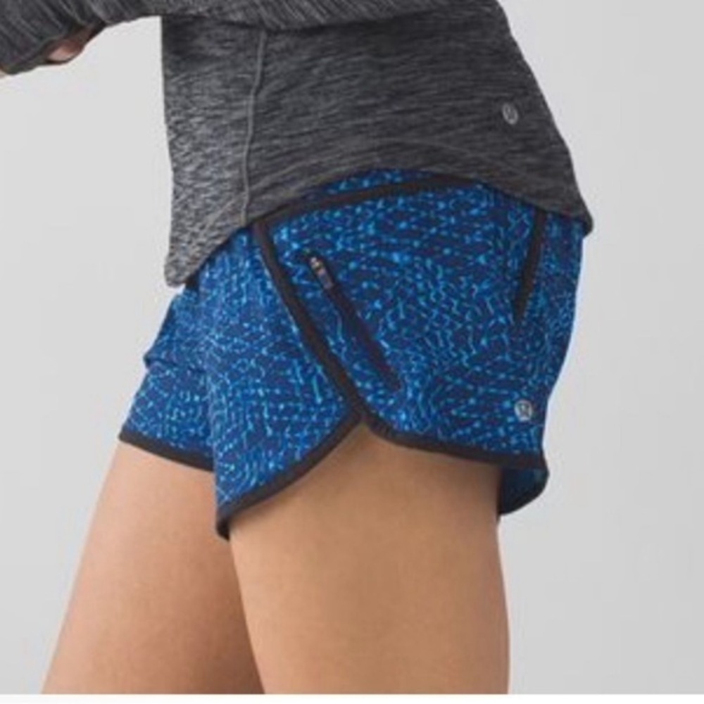 LULULEMON Tracker Short III Samba Snake Blue 6